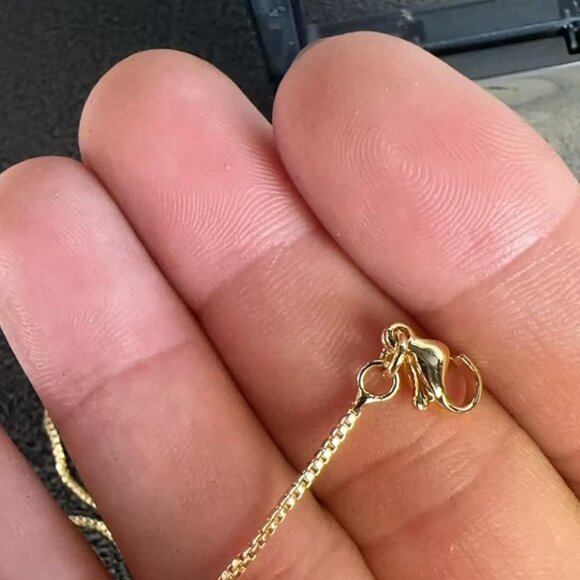 Neiman Marcus 18K Gold Plated Four Leaf Clover Necklace - Picture 4 of 5